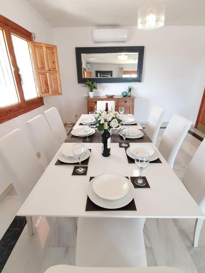 Beautiful 5 Bedroom Villa, Sea Views, Private Pool, Estepona Newly Refurbished Exterior photo