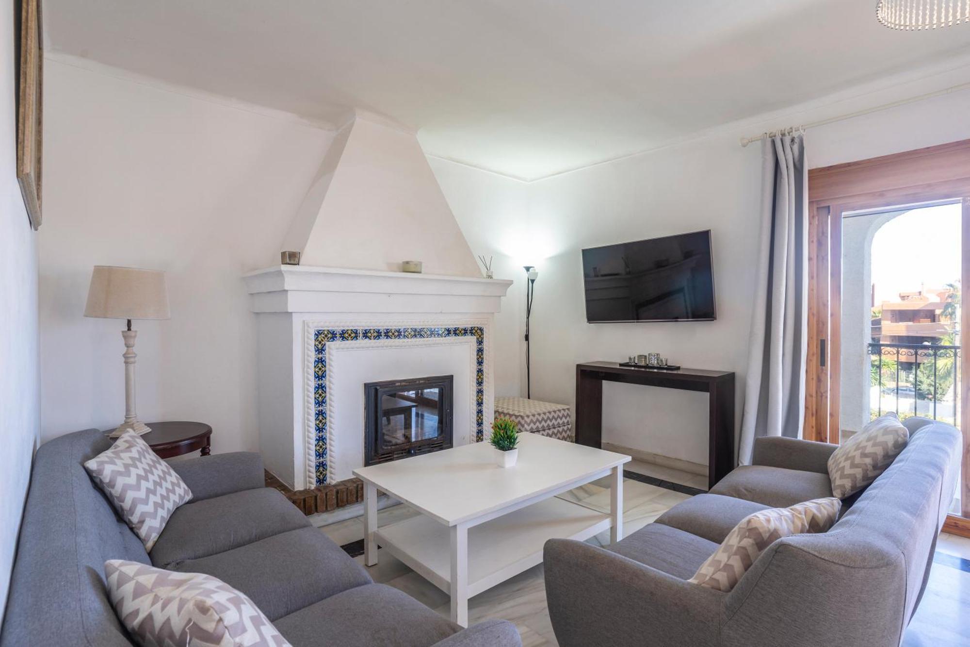 Beautiful 5 Bedroom Villa, Sea Views, Private Pool, Estepona Newly Refurbished Exterior photo