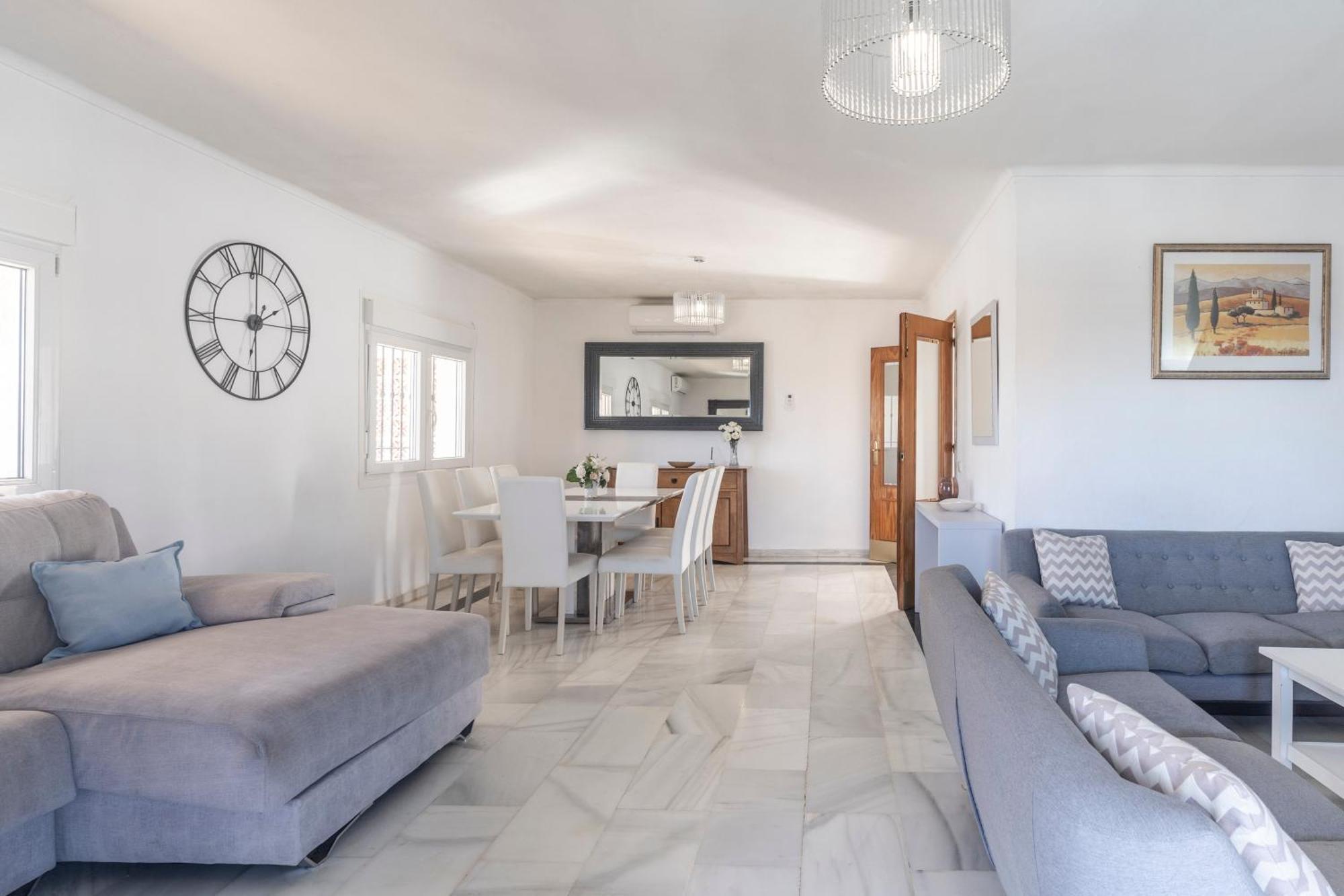 Beautiful 5 Bedroom Villa, Sea Views, Private Pool, Estepona Newly Refurbished Exterior photo